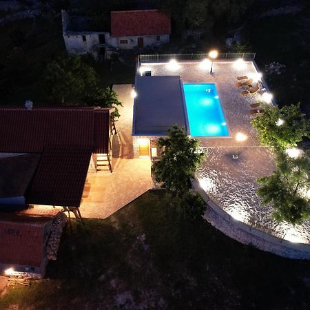 Patakun Holiday Home For 5, With Heated Pool Lecevica المظهر الخارجي الصورة