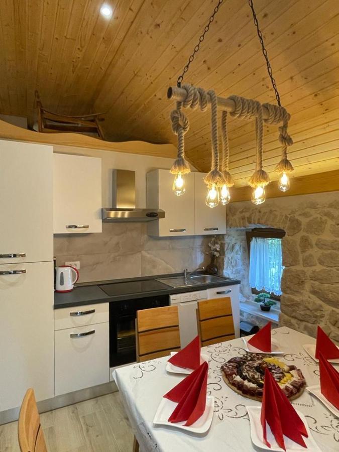 Patakun Holiday Home For 5, With Heated Pool Lecevica المظهر الخارجي الصورة