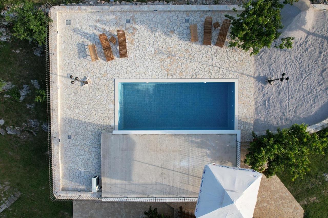 Patakun Holiday Home For 5, With Heated Pool Lecevica المظهر الخارجي الصورة